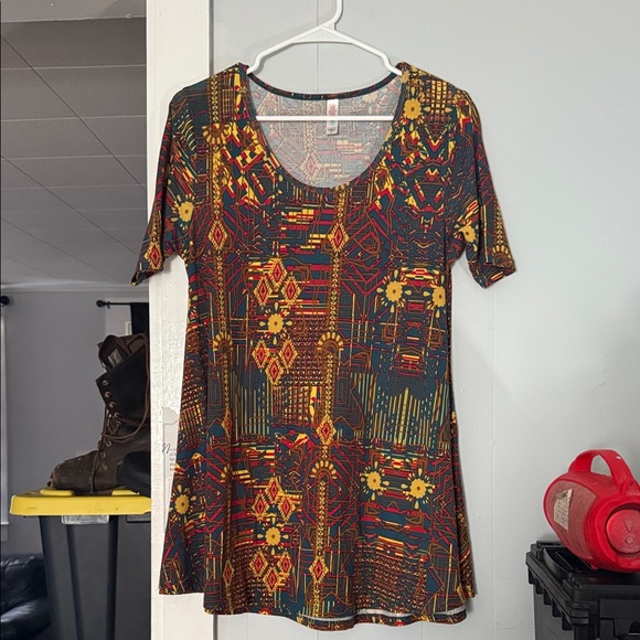 LuLaRoe Tops - LuLaRoe Vibrant Tribal Print Short Sleeve Top